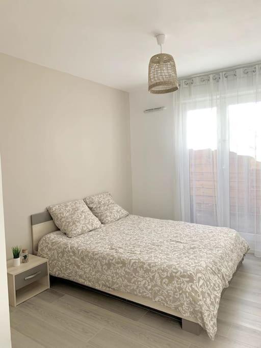Ferienwohnung Grand F3 A 30Mn De Paris - Terrasse + Parking Prive Saint-Ouen-l'Aumone Exterior foto